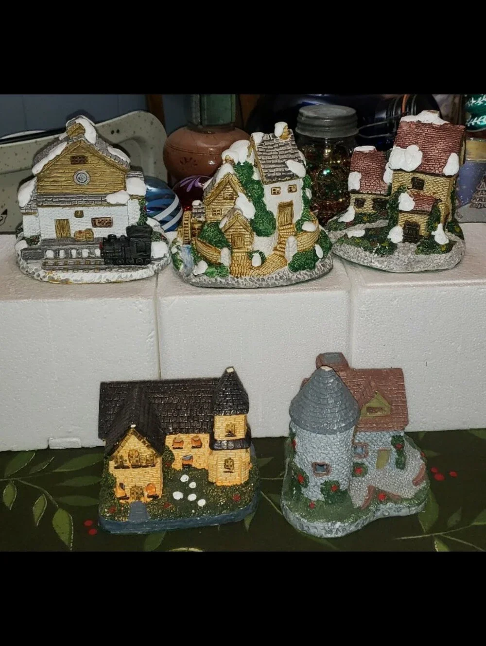 Five (5) Piece Small Vintage Christmas Village Lot